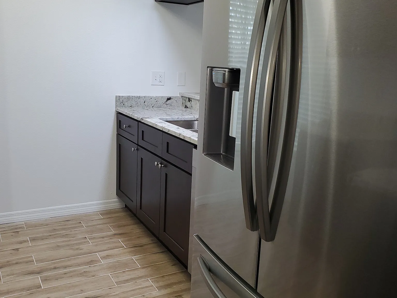 3723 Cheltenham Dr — Photo 4