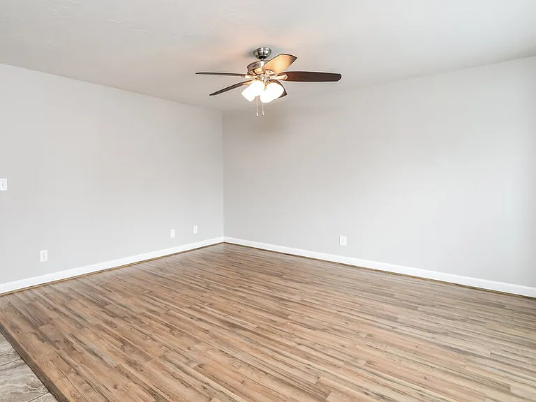 10318 S Leilani Dr — Photo 4