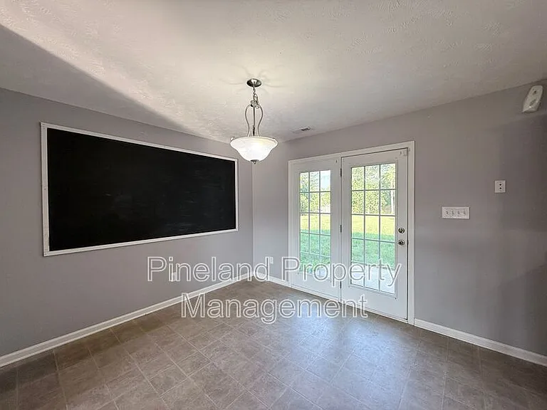 641 Corsegan Rd — Photo 9