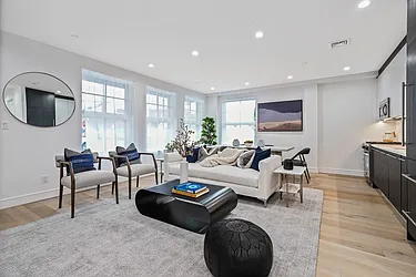 Sold by Avenue Sotheby's International Realty