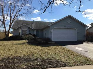 1842 Springside Dr, Crest Hill, IL 60403