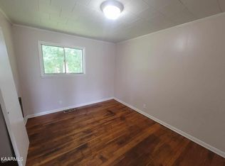 2011 Big Ridge Rd, Oneida, TN 37841