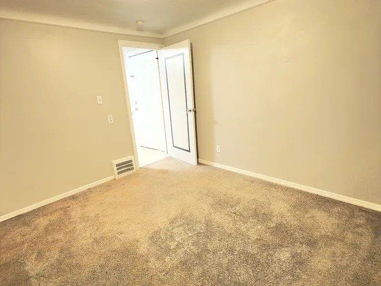 1529 Silman St #B — Photo 9