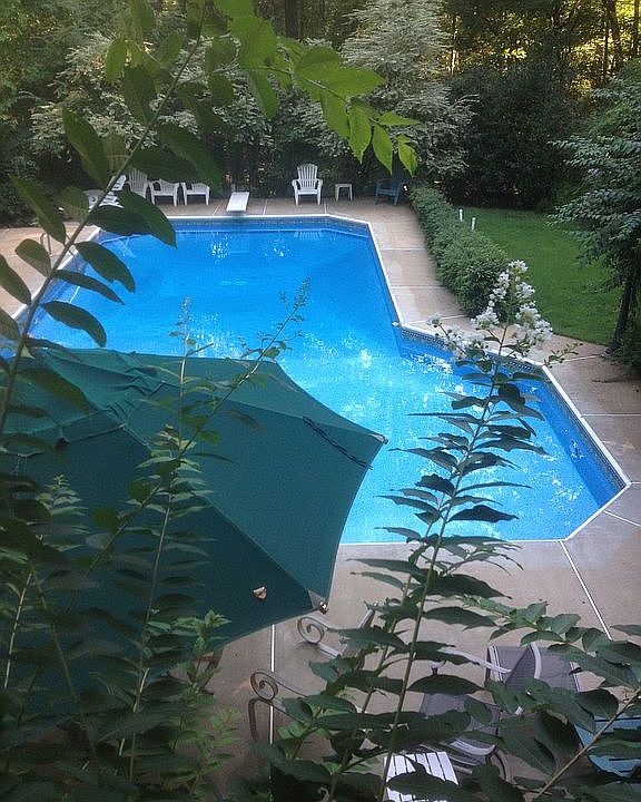 2nd image of 3300 Rehoboth Rd