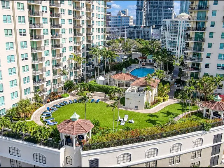 600 W Las Olas Blvd #804S — Photo 9