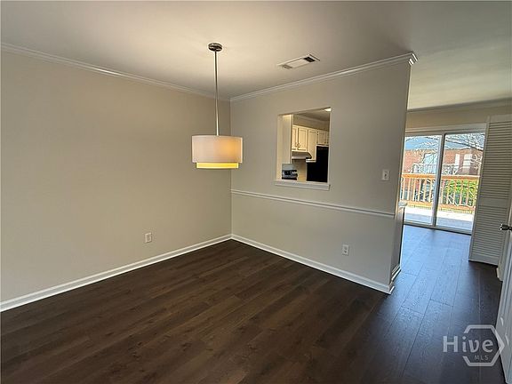 5th image of 550 Dearing St APT 23