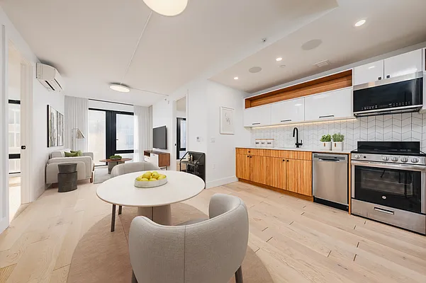 Rented by REAL New York | media 16