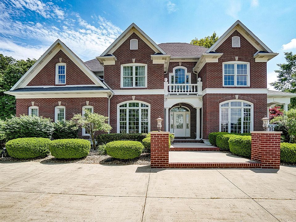 1st image of 3053 Lakeshore Dr