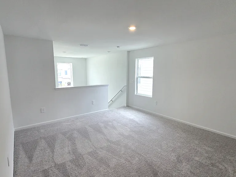 6425 Domizio Dr — Photo 15