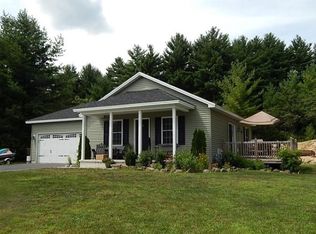 11 Geneva Dr, Queensbury, NY 12804