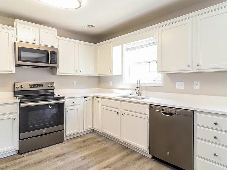525 Hillcrest Cross Rd — Photo 8