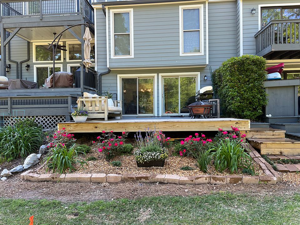 1st image of 1017 Riverbend Club Dr SE