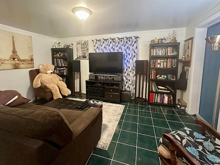 6774 Harvell St — Photo 4