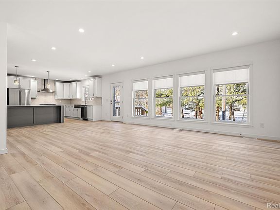 4th image of Bishop Rd