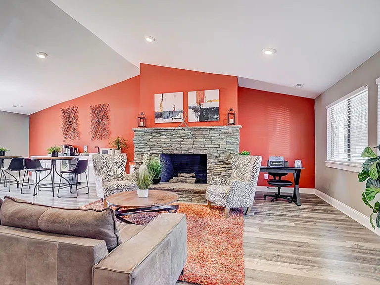 Lakewood I and II Apartment Homes — Photo 14