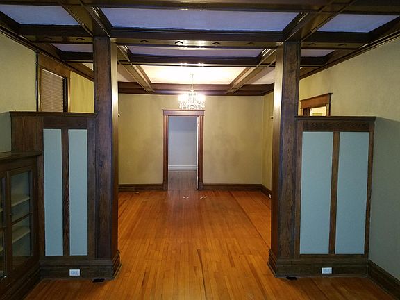 3rd image of 4142 Russell Blvd Floor 1