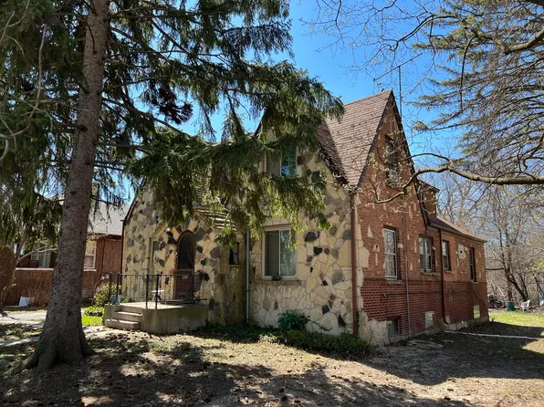 1310 Scott Ave, Chicago Heights, IL 60411