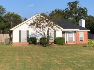 4445 Hogan Rd, Deatsville, AL 36022