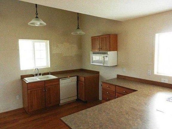 3rd image of 42540 Eagle Nest Ct N