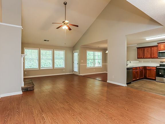 4th image of 3925 Pine Village Pl