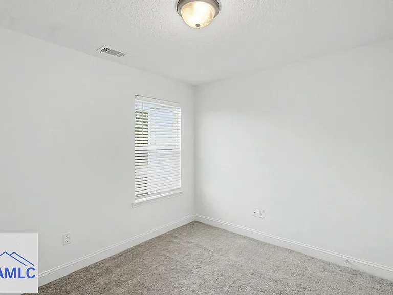 40 Rimes Ave — Photo 23