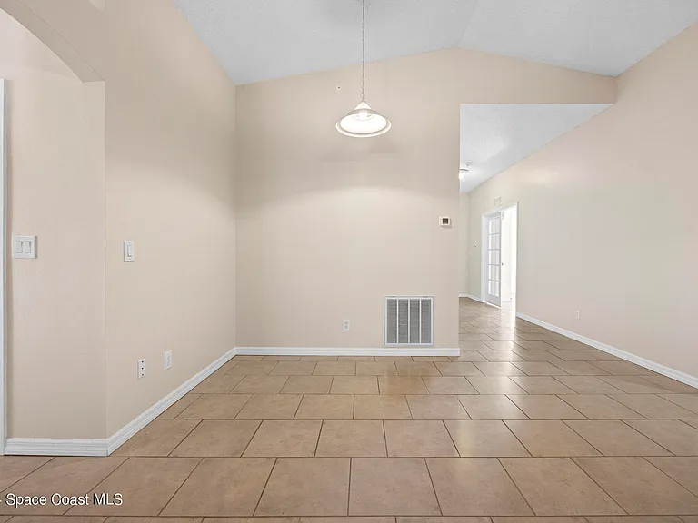 4800 Manchester Dr — Photo 21