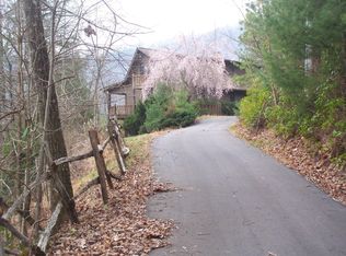 305 Laurel Ridge Dr, Otto, NC 28763