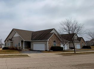 674 S Waters Edge Dr #4, Whitewater, WI 53190