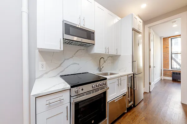 Rented by Douglas Elliman | media 25