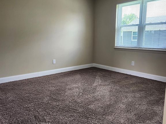 4th image of 510 Oak St #7