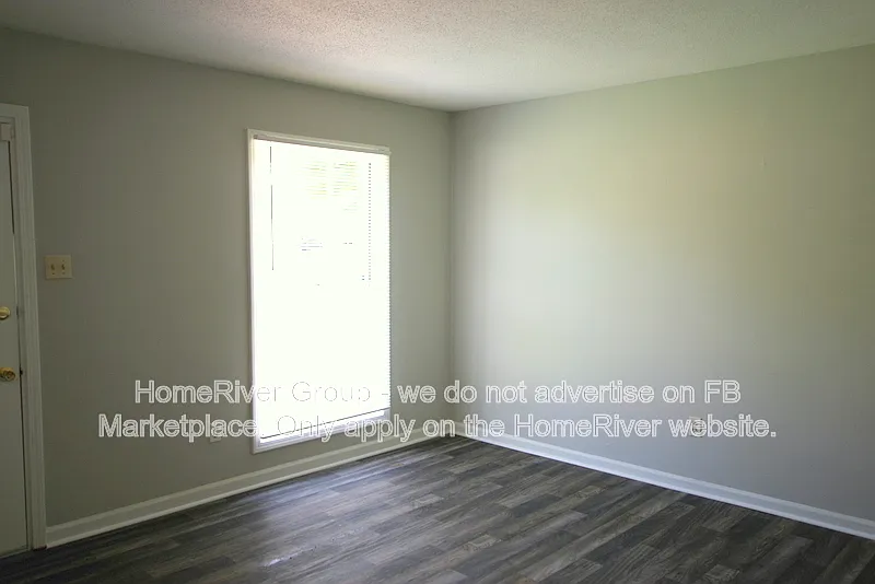 3 bed, 1.5 bath, 1228 sqft, $1,360 — Photo 3