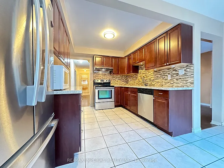 3058 Dalehurst Dr — Photo 10