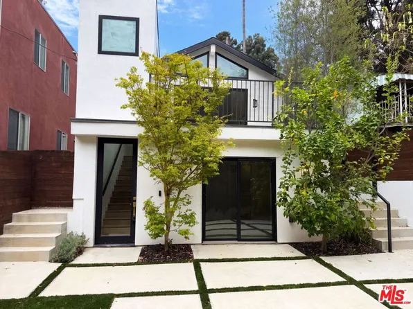 8723 Lookout Mountain Ave, Los Angeles, CA 90046