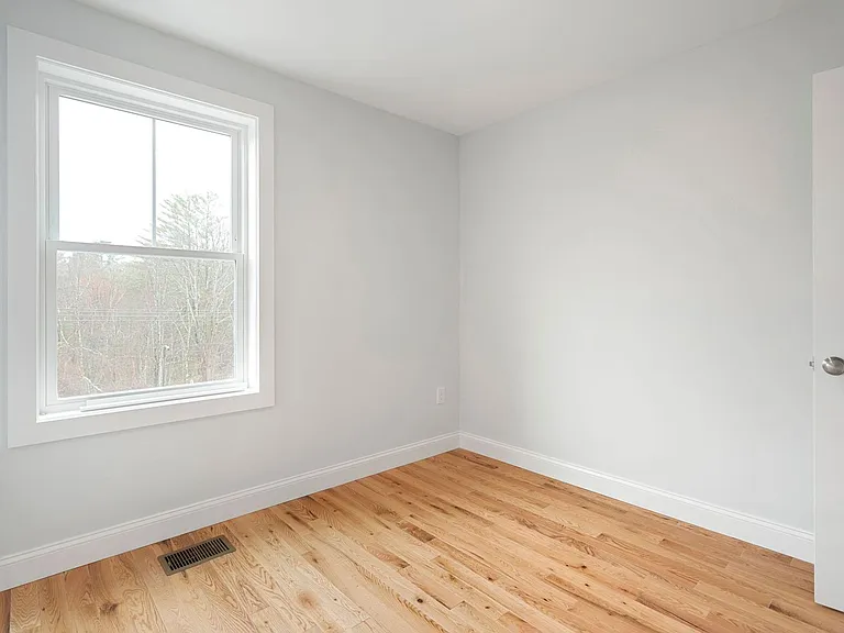 Paul's Place — Photo 16
