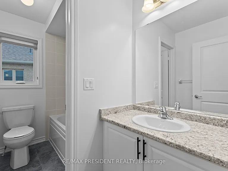 335 Russell St — Photo 21