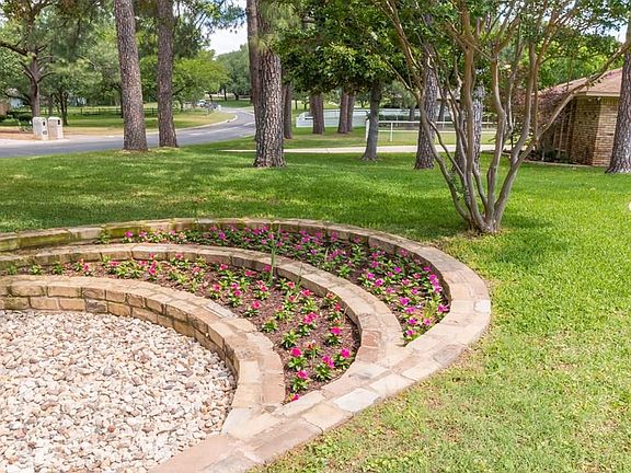 Pretty Landscaping