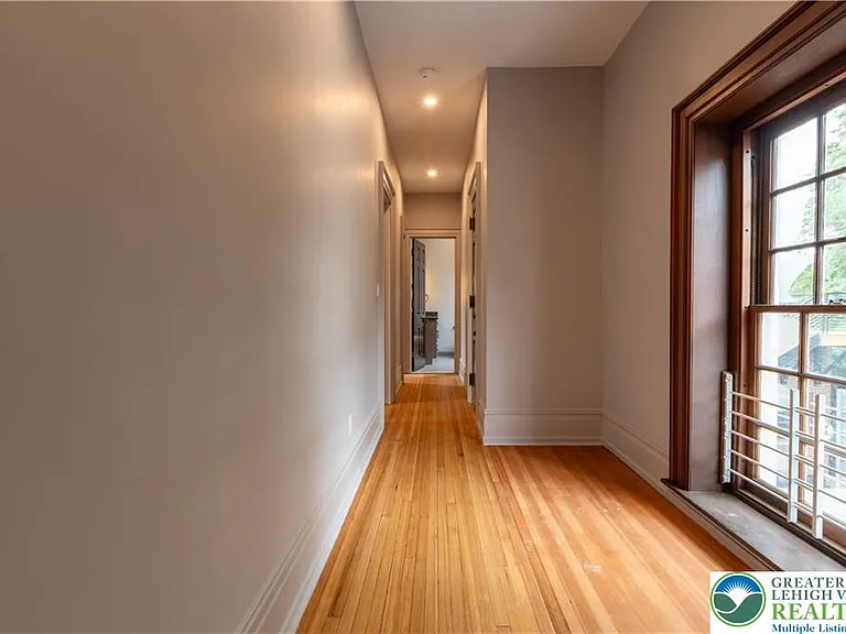 214 Spring Garden St #2B — Photo 14