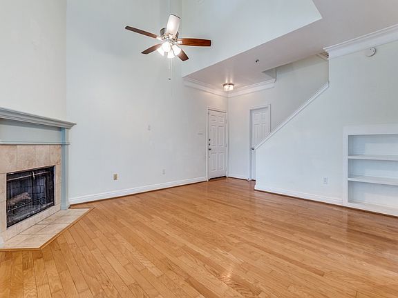 4th image of 5407 Bryan St APT B209