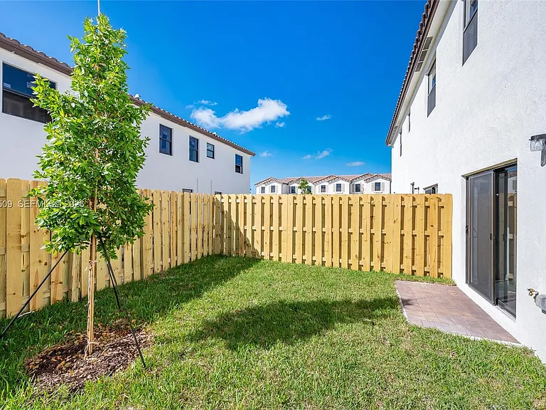 11930 SW 246th Ln #11930 — Photo 16