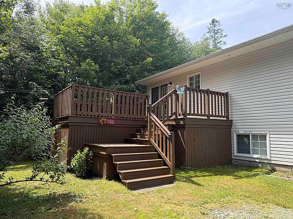 4th image of 1380 Lake Rd