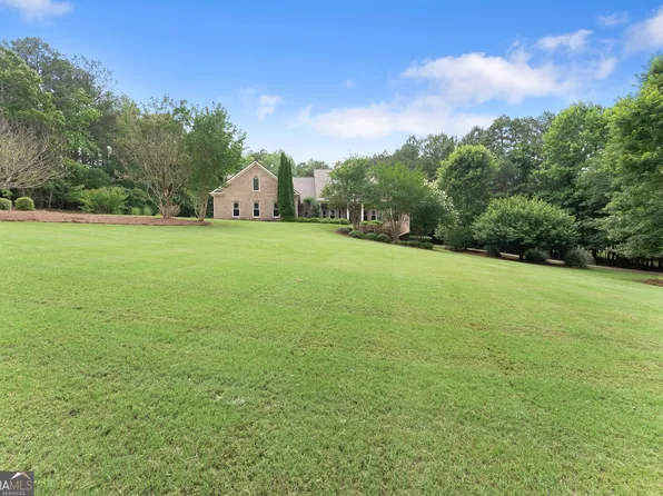 1178 Antrim Glen Dr, Hoschton, GA 30548