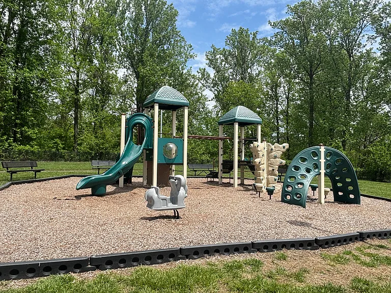 8613 Enoch Pratt Dr — Photo 11