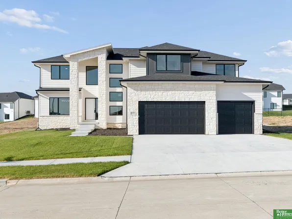 21901 Buchanan Pkwy, Gretna, NE 68028