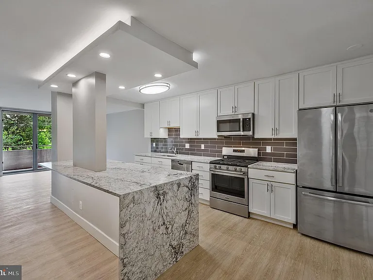 5101 River Rd #618 — Photo 1