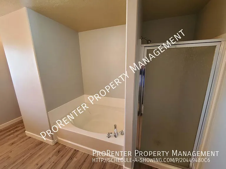 1005 N 740 W — Photo 11