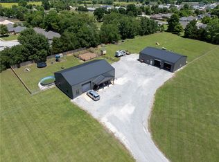 1518 Lacy Dr, Elkins, AR 72727