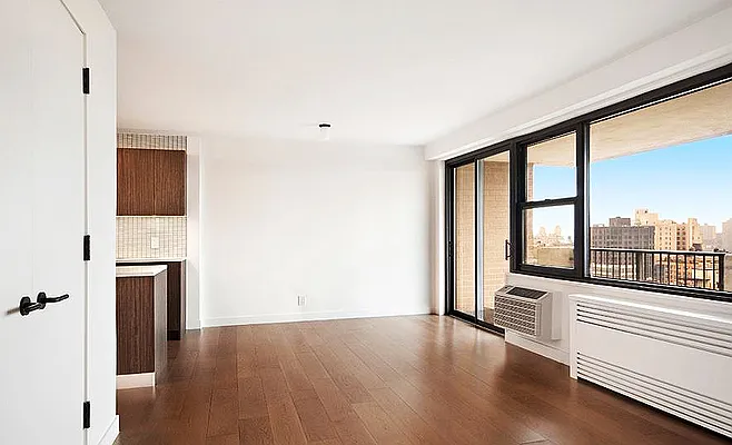 Rented by Level Group | media 17