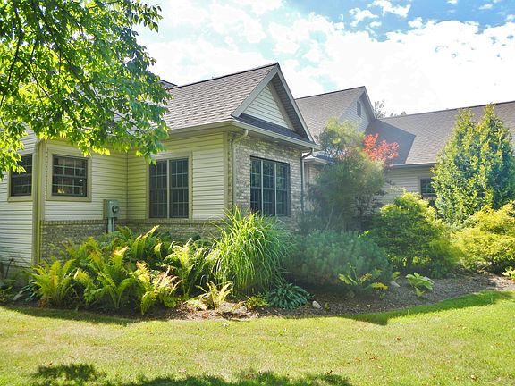 2nd image of 4549 Loyal Ln