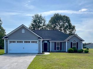 275 Abigail Cir, Ellabell, GA 31308