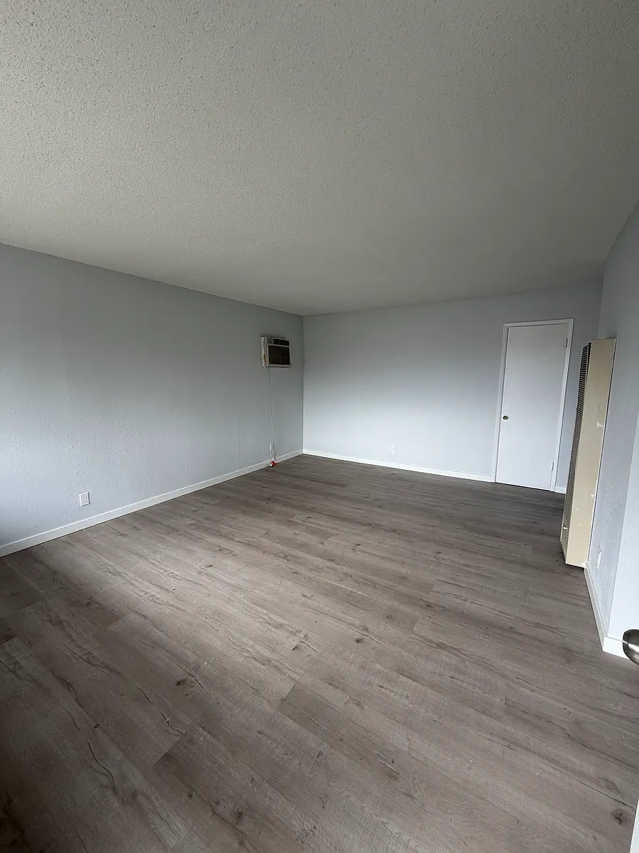 Building Photo - 22523 Adrienne Ave #D